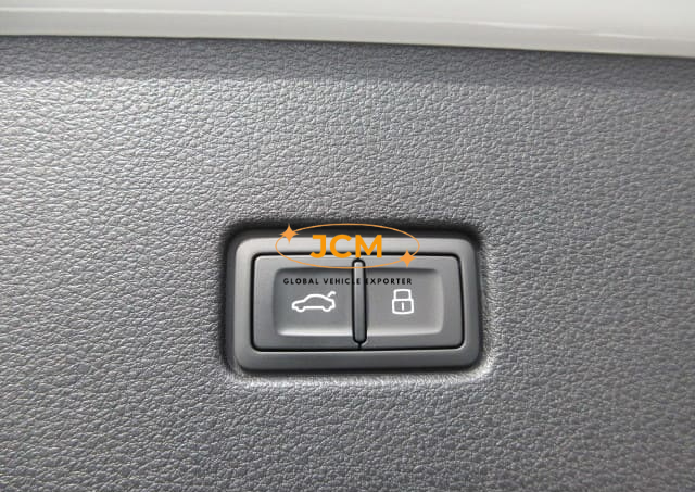 
								2025 AUDI Q8 55TFSIS full									
