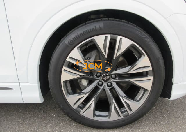 
								2025 AUDI Q8 55TFSIS full									