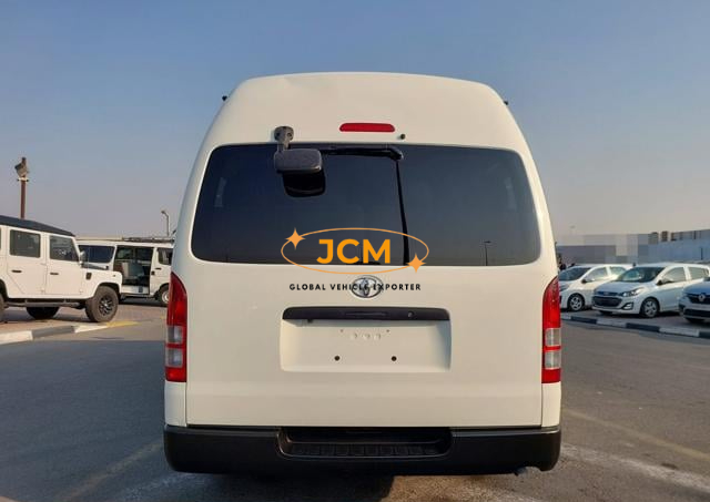 
								2015 TOYOTA HIACE COMMUTER full									