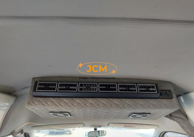 
								2015 TOYOTA HIACE COMMUTER full									