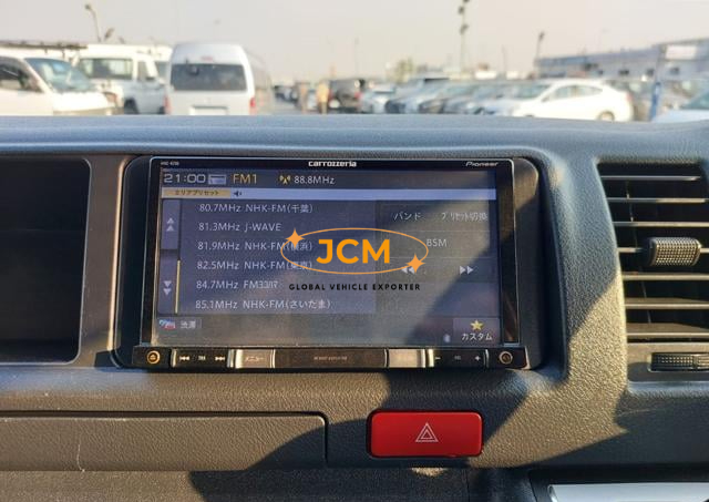 
								2015 TOYOTA HIACE COMMUTER full									