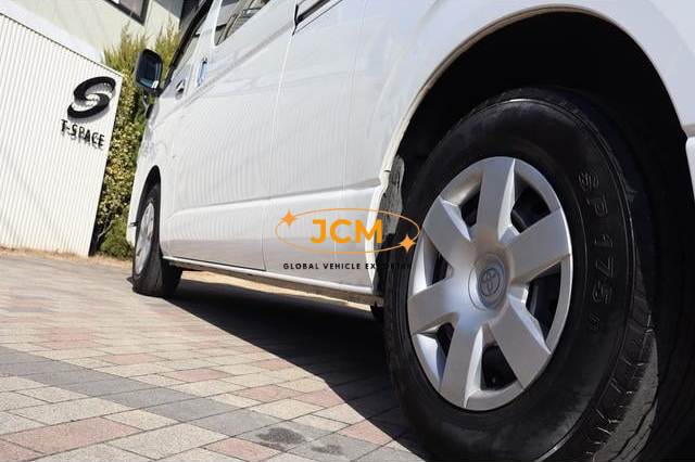 
								2024 TOYOTA HIACE COMMUTER full									