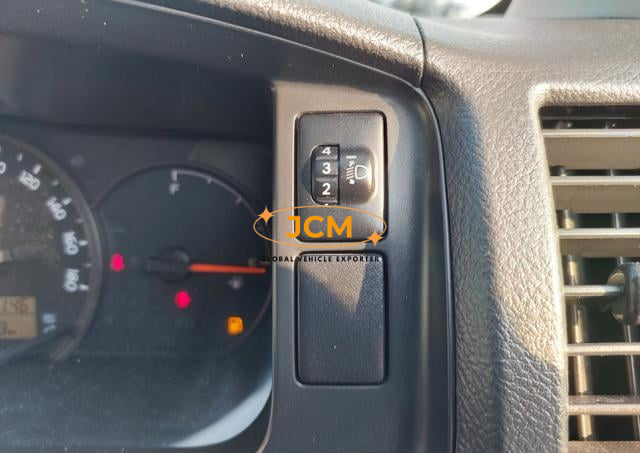 
								2015 TOYOTA HIACE COMMUTER full									
