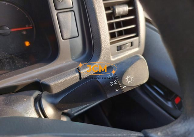 
								2015 TOYOTA HIACE COMMUTER full									