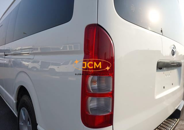 
								2015 TOYOTA HIACE COMMUTER full									