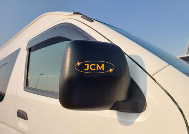 
								2015 TOYOTA HIACE COMMUTER full									