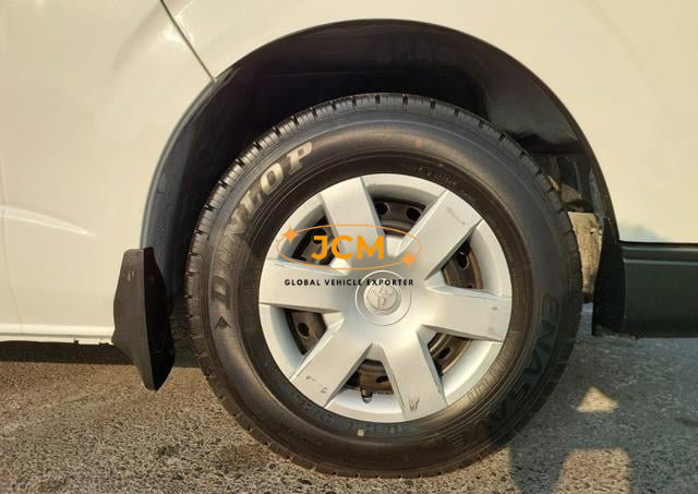 
								2015 TOYOTA HIACE COMMUTER full									
