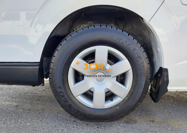 
								2015 TOYOTA HIACE COMMUTER full									