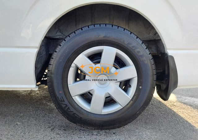 
								2015 TOYOTA HIACE COMMUTER full									