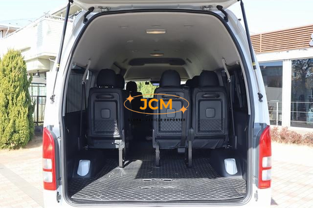 
								2024 TOYOTA HIACE COMMUTER full									