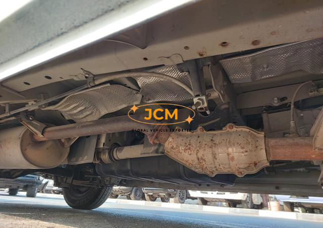 
								2015 TOYOTA HIACE COMMUTER full									