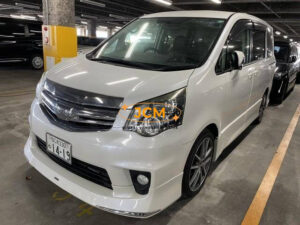 2013 TOYOTA NOAH