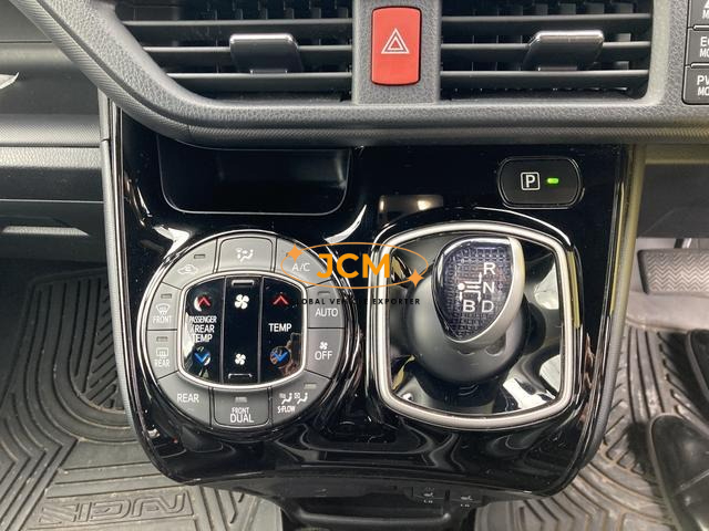 
								2021 TOYOTA NOAH 1.8 SI WXB HYBRID full									