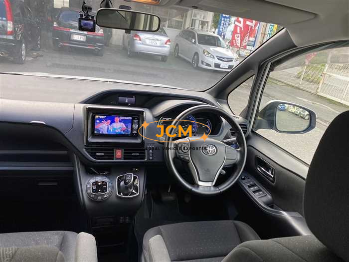 
								2015 TOYOTA VOXY full									