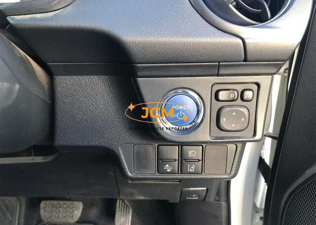 
								2016 TOYOTA COROLLA FIELDER full									