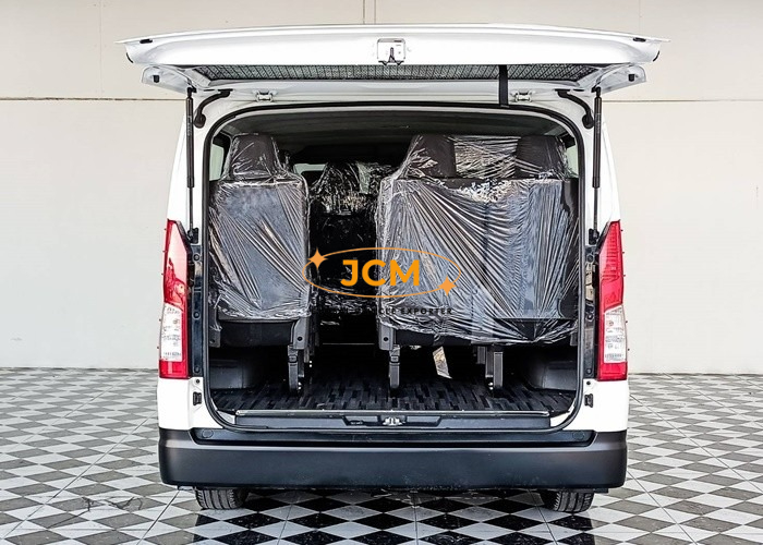 
								2020 TOYOTA HIACE VAN 2.8 2WD MT full									