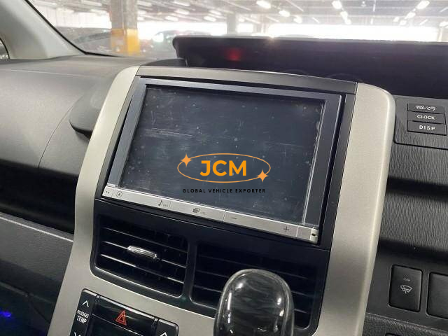 
								2013 TOYOTA NOAH full									