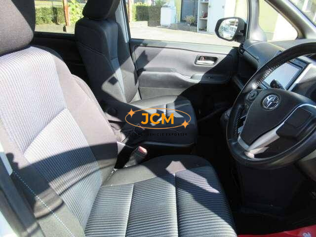 
								2014 TOYOTA VOXY full									