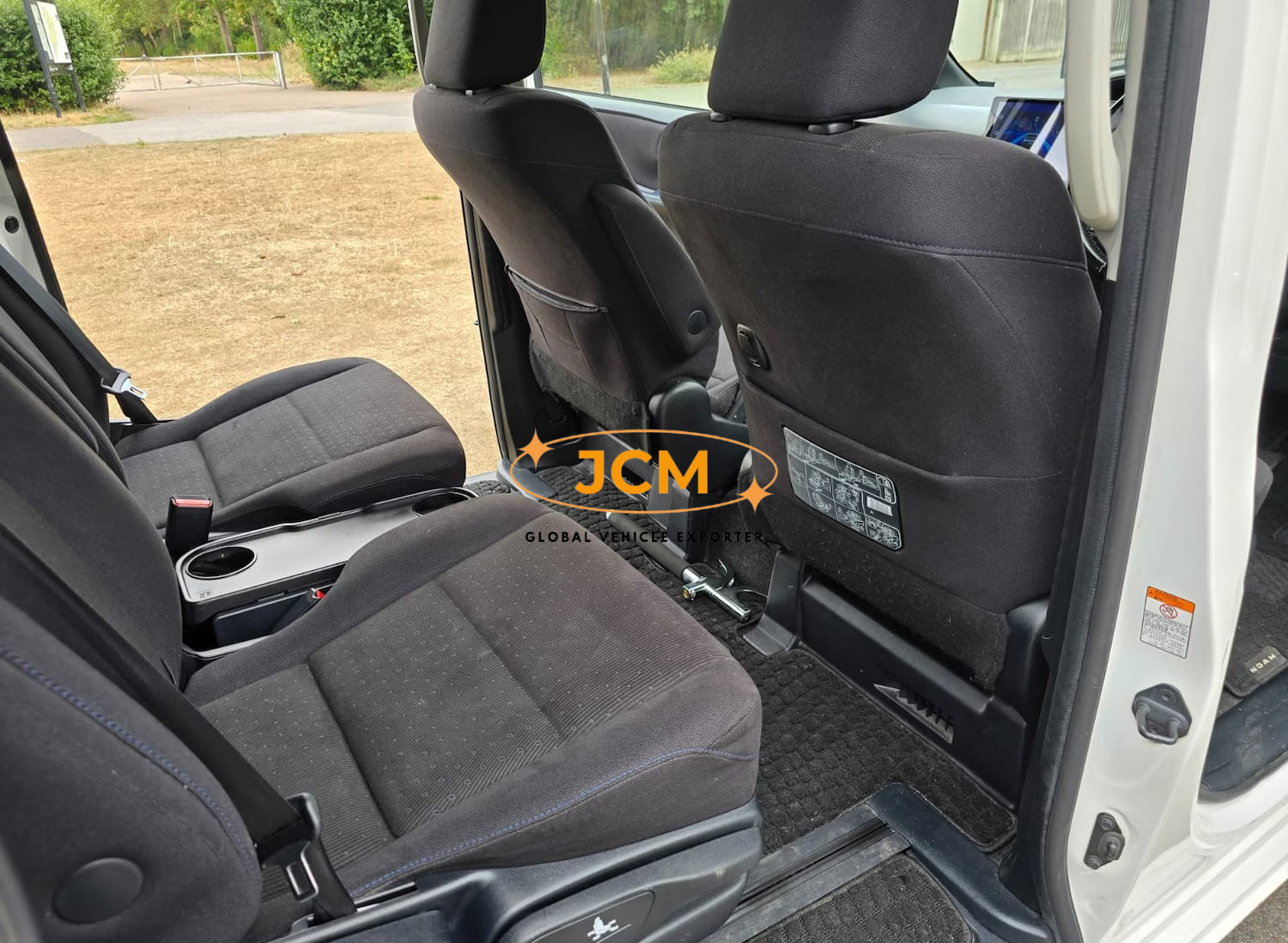 
								2016 TOYOTA NOAH 1.8 HYBRID full									