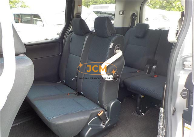 
								2021 TOYOTA NOAH full									