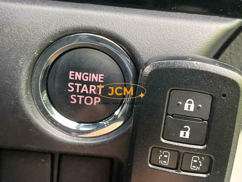 
								2021 TOYOTA VOXY ZRR80W full									