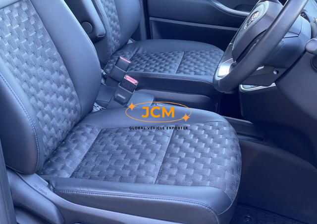 
								2022 TOYOTA VOXY ZWR90W HYBRID 2WD full									