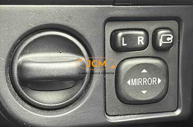 
								2018 TOYOTA COROLLA FIELDER full									
