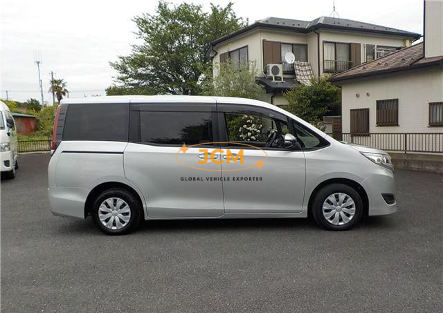 
								2021 TOYOTA NOAH full									