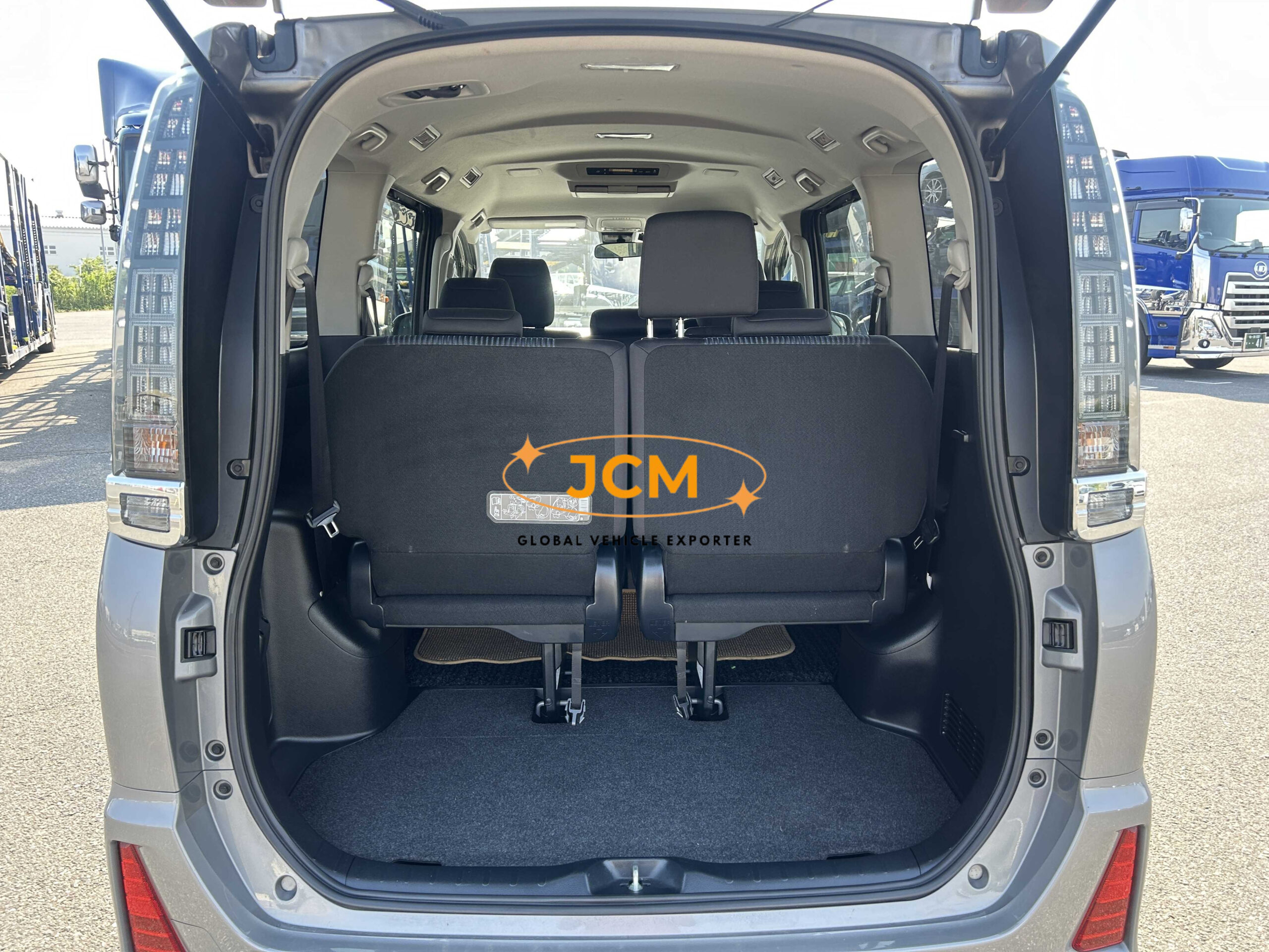 
								2016 TOYOTA VOXY full									
