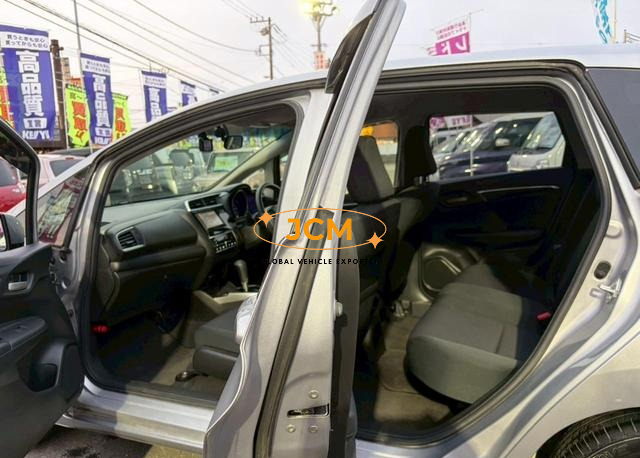 
								HONDA FIT 13G F full									