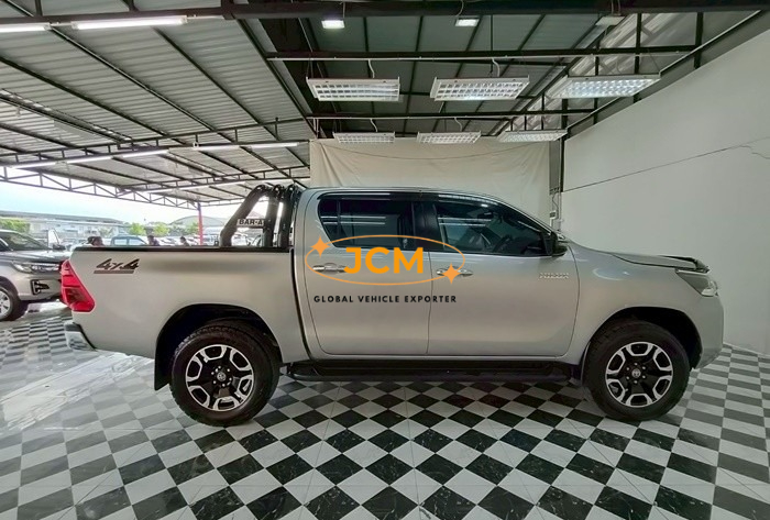 
								2021 TOYOTA HILUX PICKUP REVO MID DOUBLE CAB 2.4 full									