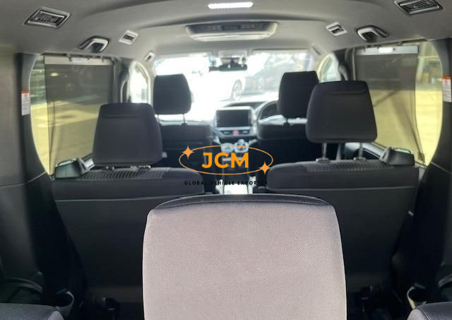 
								2020 TOYOTA VOXY ZWR80W full									