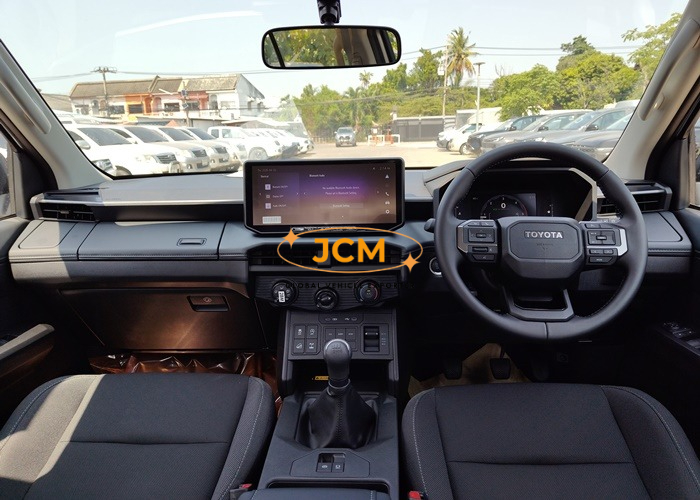 
								2026 TOYOTA HILUX TRAVO PREMIUM DOUBLE CAB 2.8 4WD MT full									