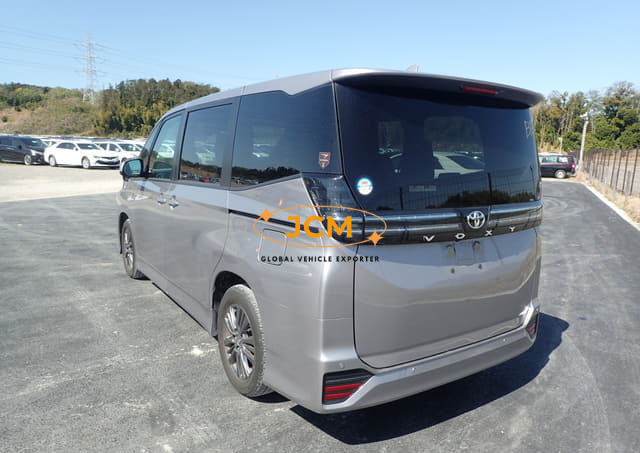 
								2023 TOYOTA VOXY S-G full									