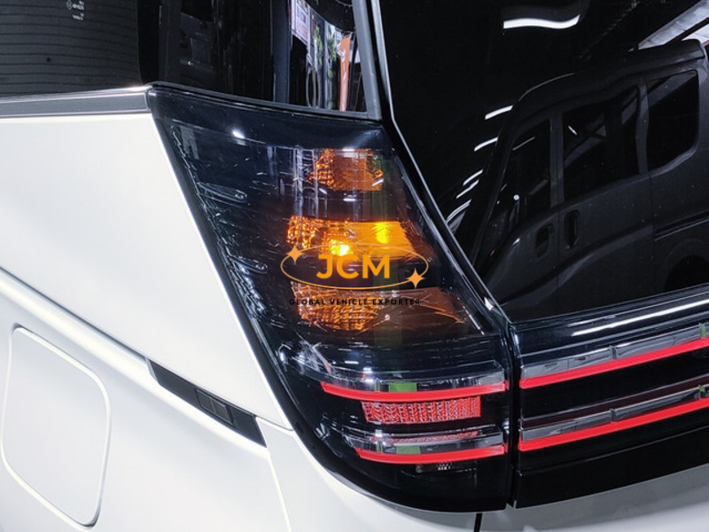 
								2023 TOYOTA VOXY ZWR90W full									