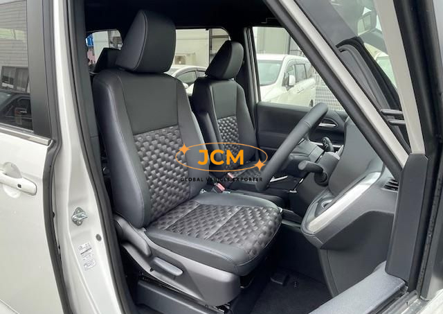
								2025 TOYOTA VOXY 6AA-ZWR90W full									