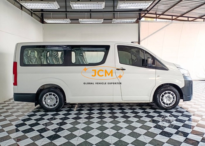 
								2020 TOYOTA HIACE VAN 2.8 2WD MT full									