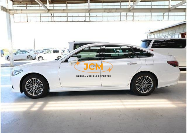 
								2022 TOYOTA CROWN HYBRID 2.5HVS full									