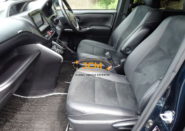 
								2021 TOYOTA VOXY ZS KIRAMEKI 3 full									