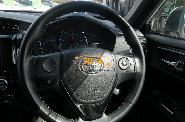
								2018 TOYOTA COROLLA FIELDER DAA-NKE165G 2WD full									