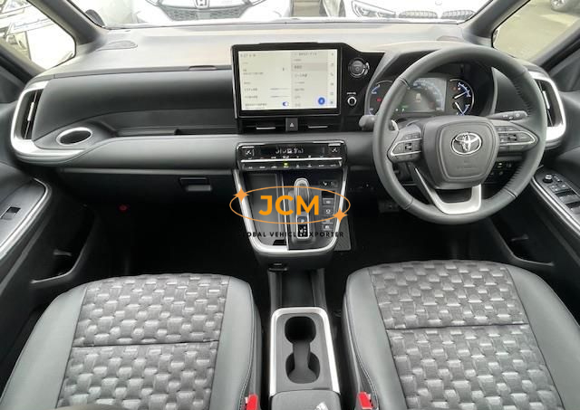 
								2025 TOYOTA VOXY 6AA-ZWR90W full									