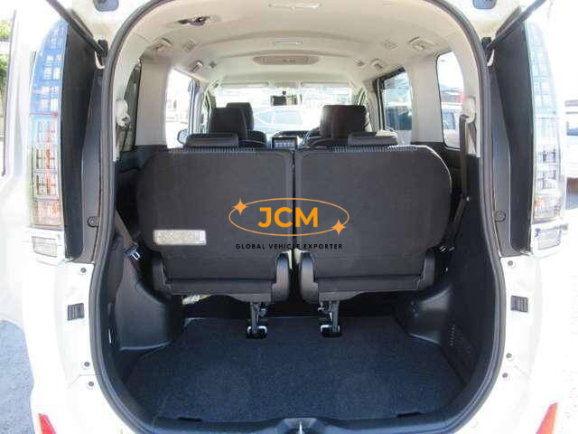 
								2014 TOYOTA VOXY full									