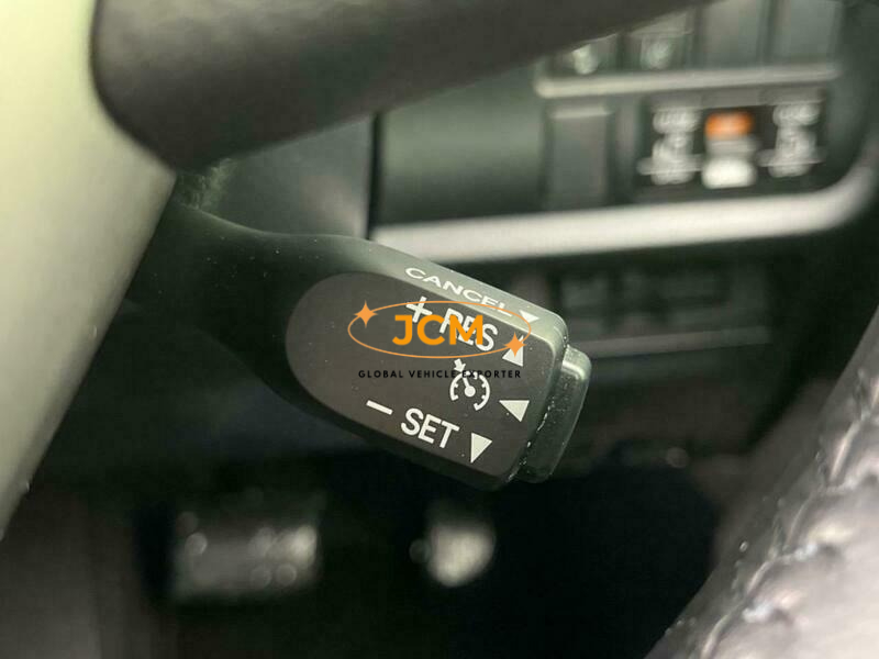 
								2021 TOYOTA VOXY ZRR80W full									