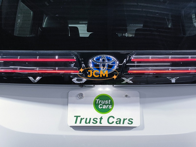 
								2023 TOYOTA VOXY ZWR90W full									