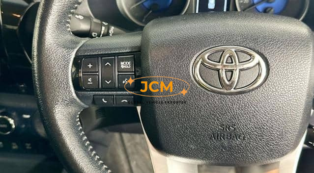 
								2017 TOYOTA HILUX 2.8 AT 4WD full									