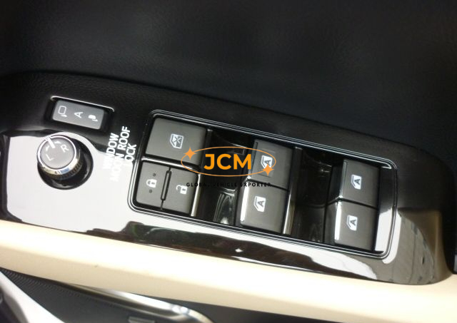 
								2015 TOYOTA ALPHARD DBA-GGH30W 2WD full									