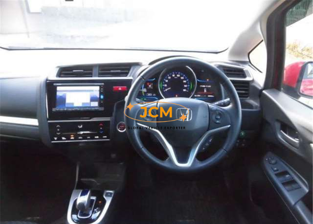 
								2016 HONDA FIT HYBRID DAA-GP5 full									