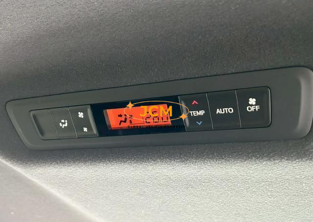 
								2017 TOYOTA VOXY DAA-ZWR80W HYBRID full									