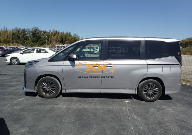 
								2023 TOYOTA VOXY S-G full									