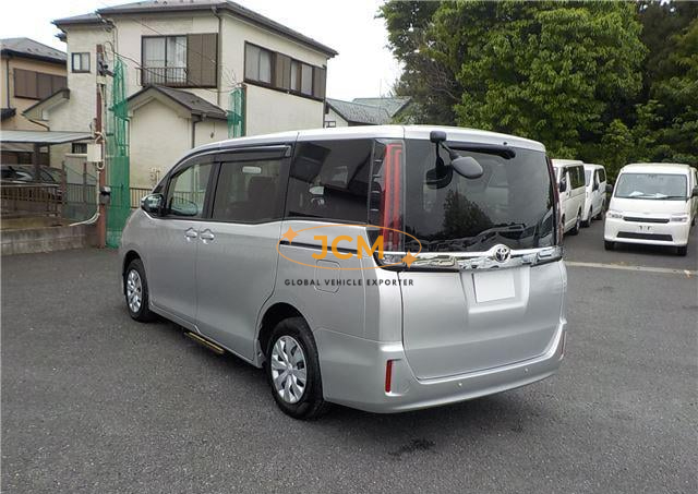 
								2021 TOYOTA NOAH full									